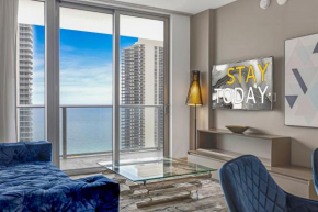 HYDE HOUSE #2505 - Luxury Waterfront 2BR 2BA Apartment Suite with direct ocean view, roof top pool, resort amenities